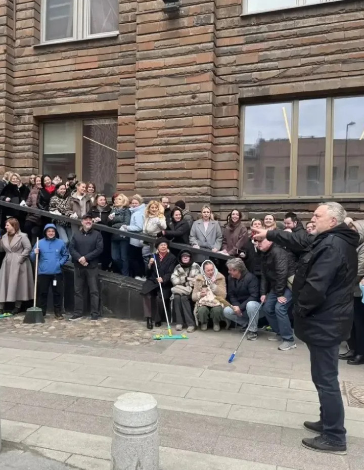 24 апреля МХАТ им.М.Горького принял участие во Всероссийской неделе субботников «Мы за чистоту»